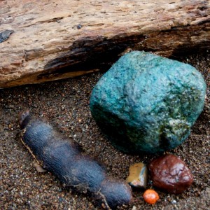 unique-queensland-accommodation-Nightfall-camp-built-with-natural-materials 