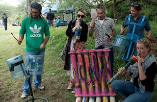 Lost-World-Art-in-the-Olives-fesitval